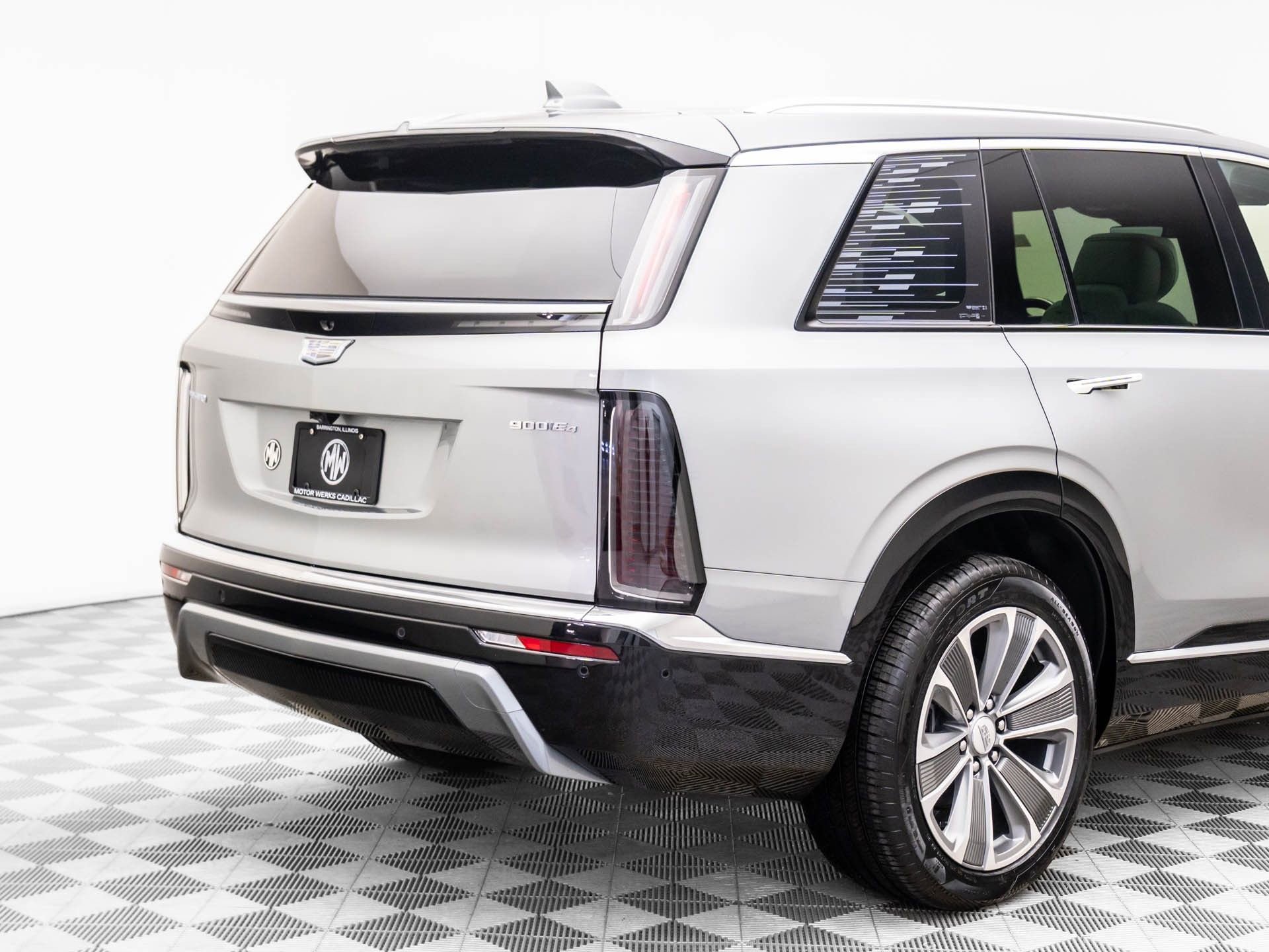 New 2026 Cadillac Vistiq Luxury w/ LPO, Floor Liner Package AWD/4WD image 34