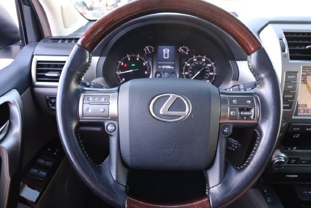 Used 2015 Lexus GX 460 w/ Premium Package AWD/4WD image 13