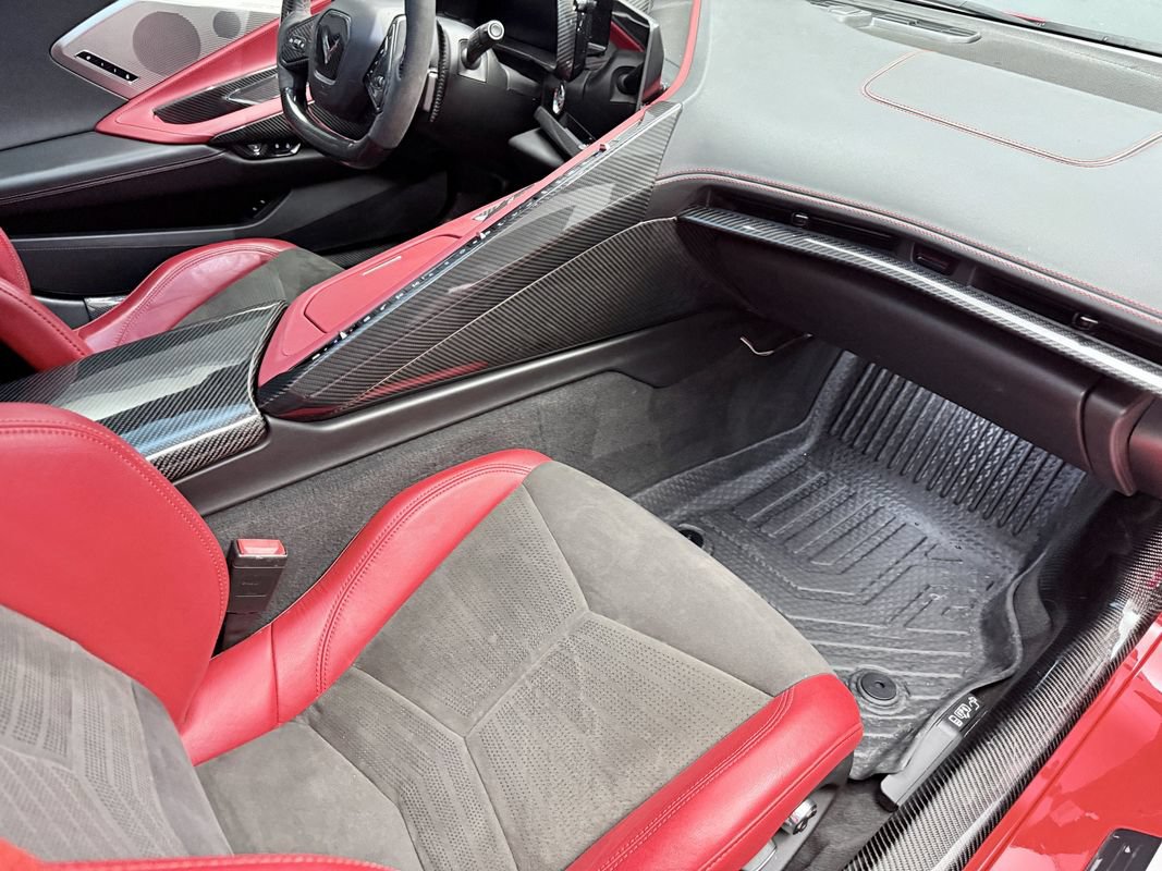 Used 2020 Chevrolet Corvette Stingray Preferred Cpe w/ 2LT Preferred Equipment Group RWD image 11