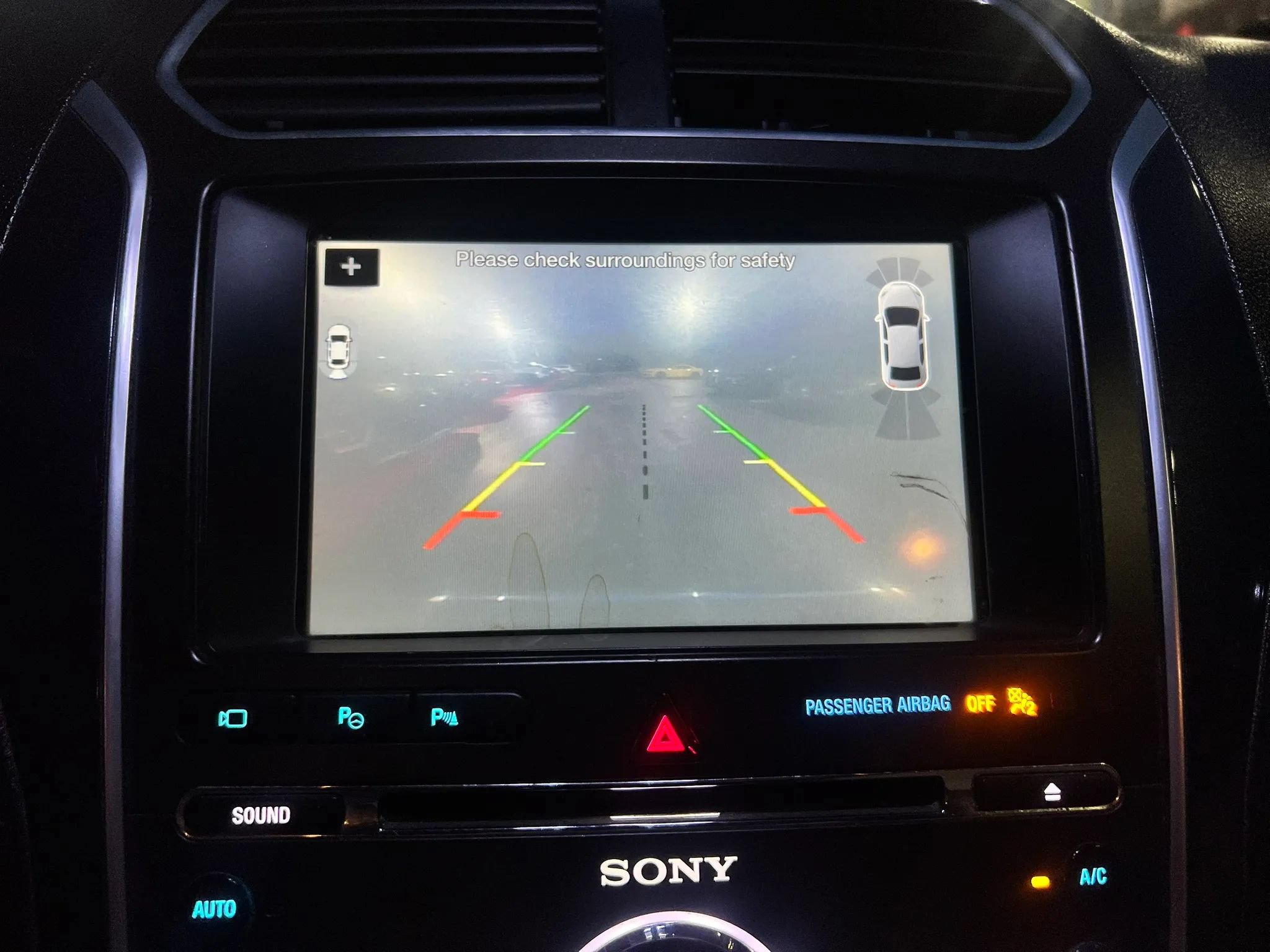 Used 2018 Ford Explorer Limited w/ Equipment Group 301A AWD/4WD image 16