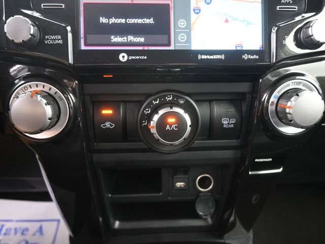 Used 2024 Toyota 4Runner TRD Off-Road Premium image 18