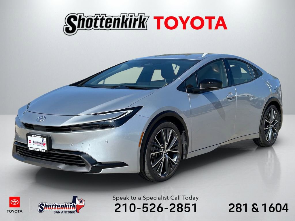Used 2025 Toyota Prius XLE image 1