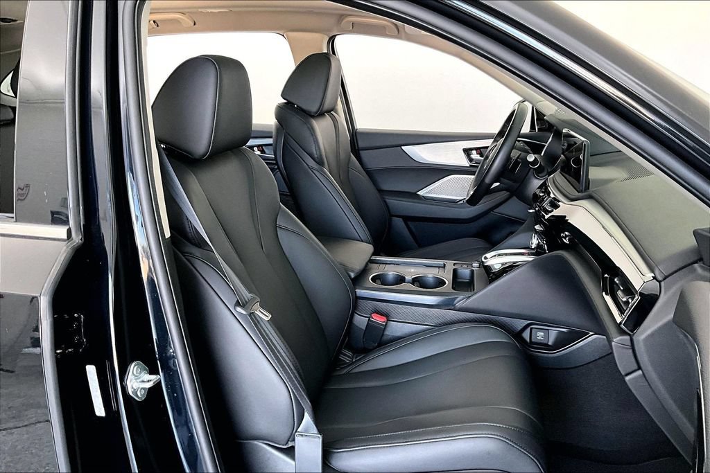 Certified 2025 Acura MDX FWD image 9