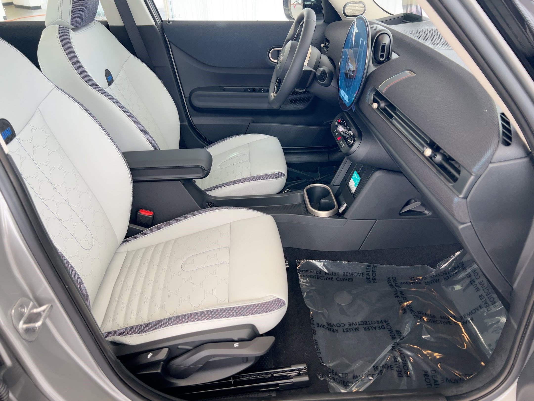 New 2026 MINI Cooper 4-Door Hardtop FWD image 31