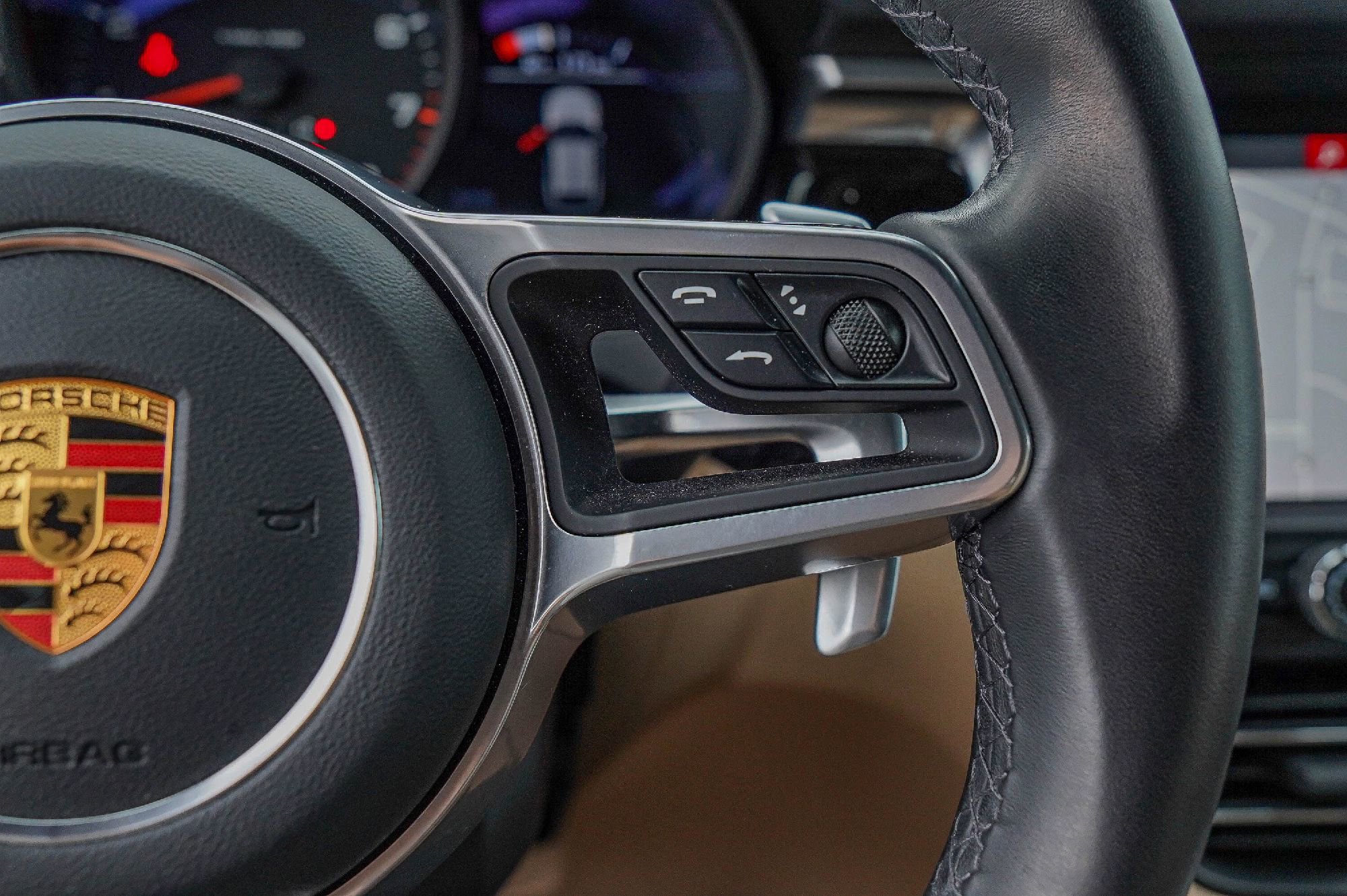 Used 2020 Porsche Macan image 12