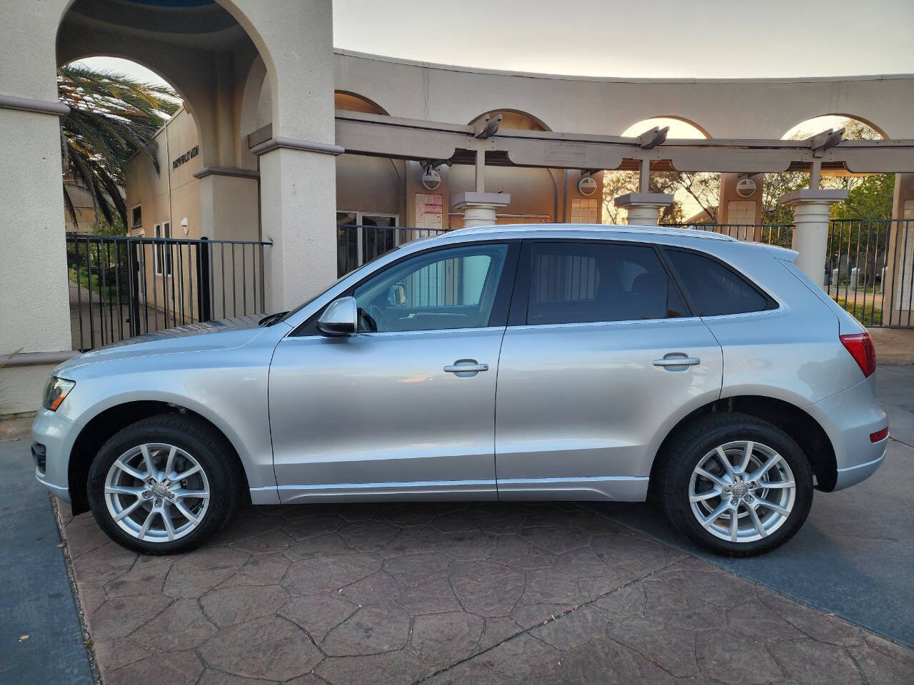 Used 2012 Audi Q5 2.0T Premium Plus AWD/4WD image 5