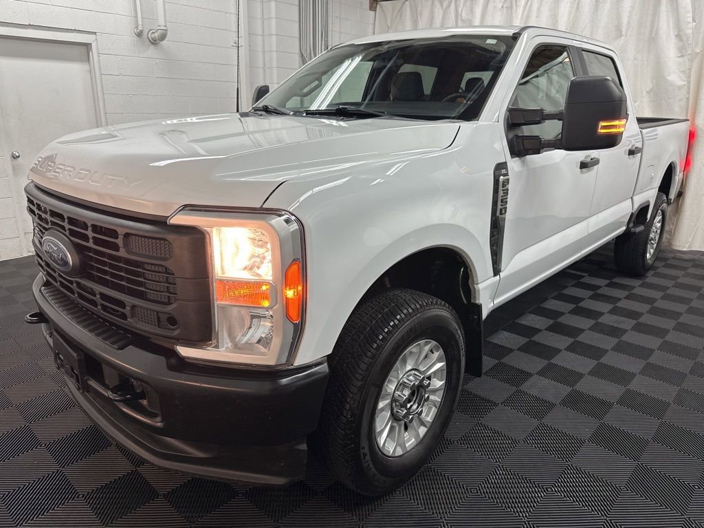 Used 2023 Ford F350 XL w/ XL Driver Assist Package AWD/4WD image 5