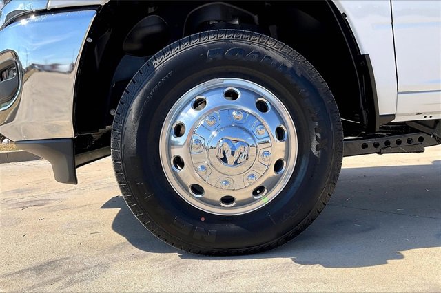 New 2026 RAM 3500 Tradesman w/ Chrome Appearance Group image 15