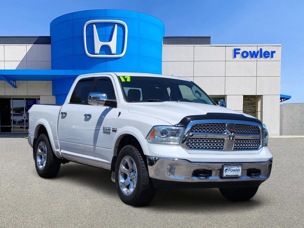 Used 2017 RAM 1500 Laramie w/ Convenience Group AWD/4WD image 2