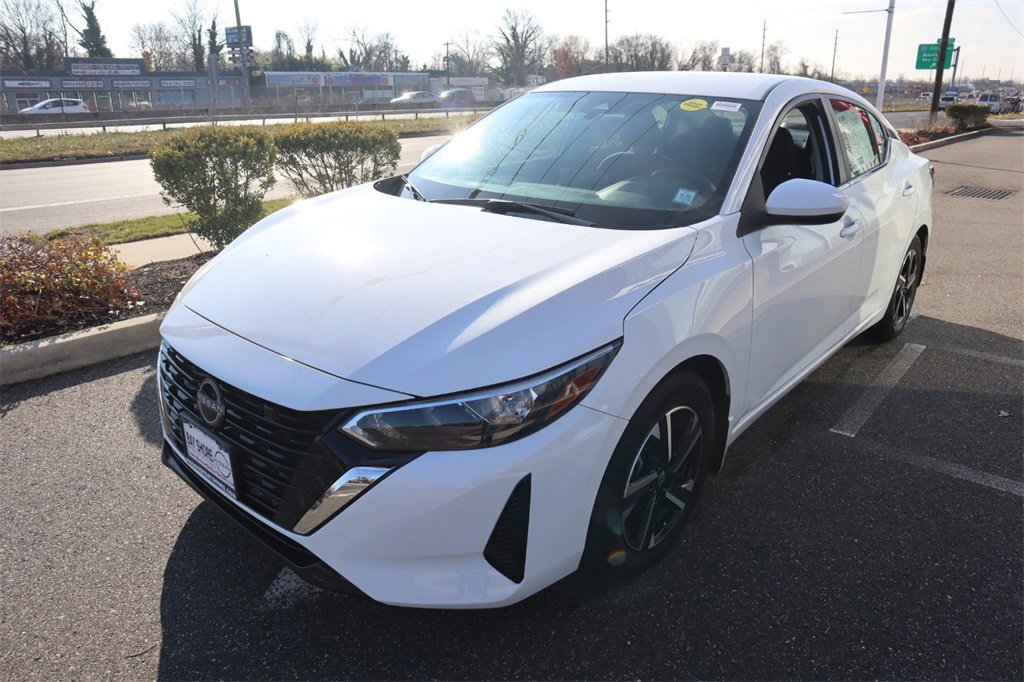 Certified 2025 Nissan Sentra SV image 9