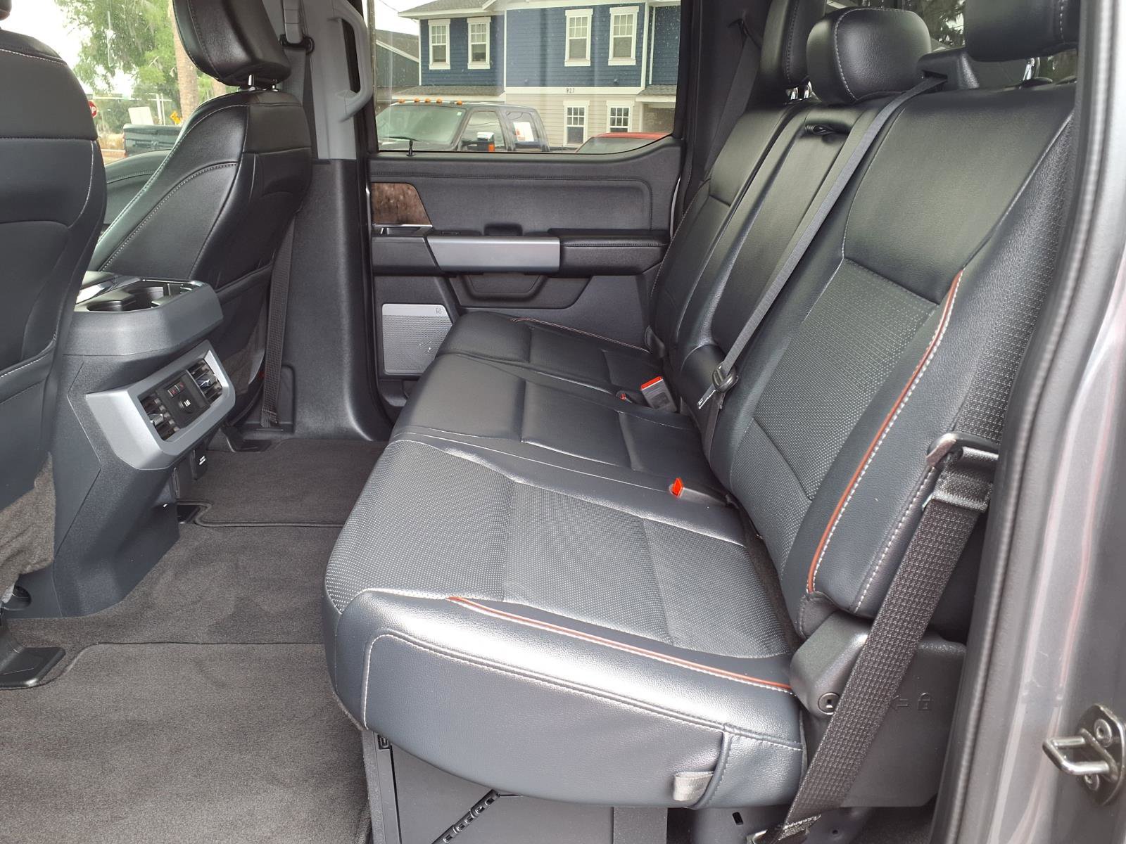 Used 2024 Ford F350 Lariat w/ Lariat Ultimate Package AWD/4WD image 18