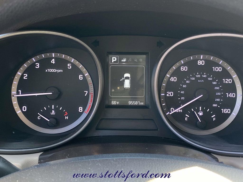 Used 2018 Hyundai Santa Fe Sport image 24