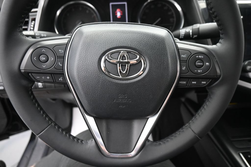 Used 2020 Toyota Camry SE w/ Audio Package FWD image 20