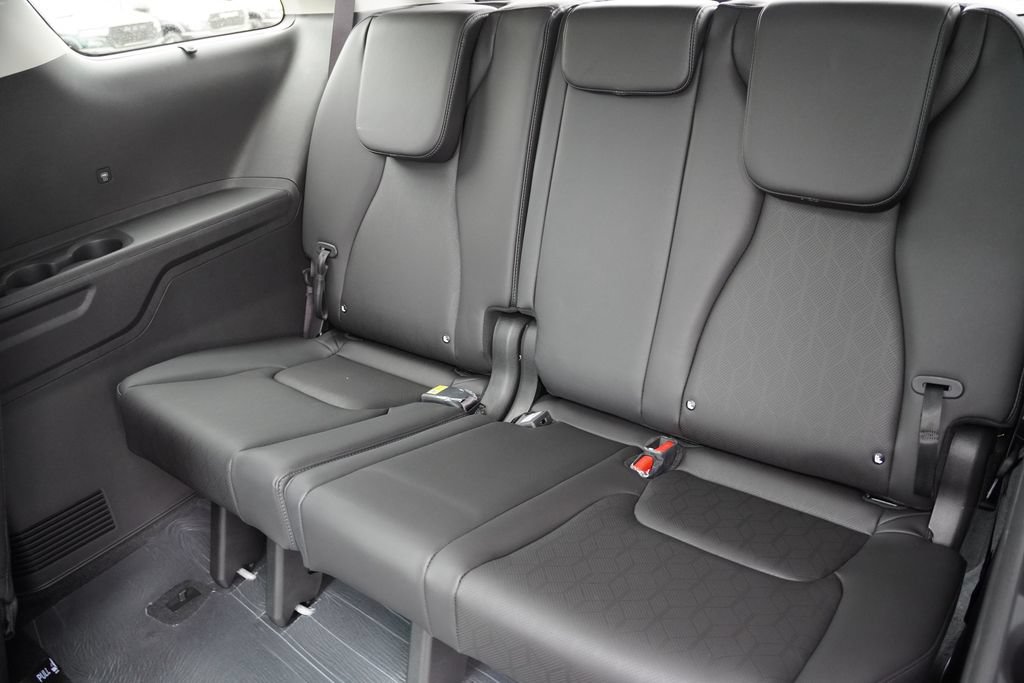 New 2027 Kia Carnival SX FWD image 11