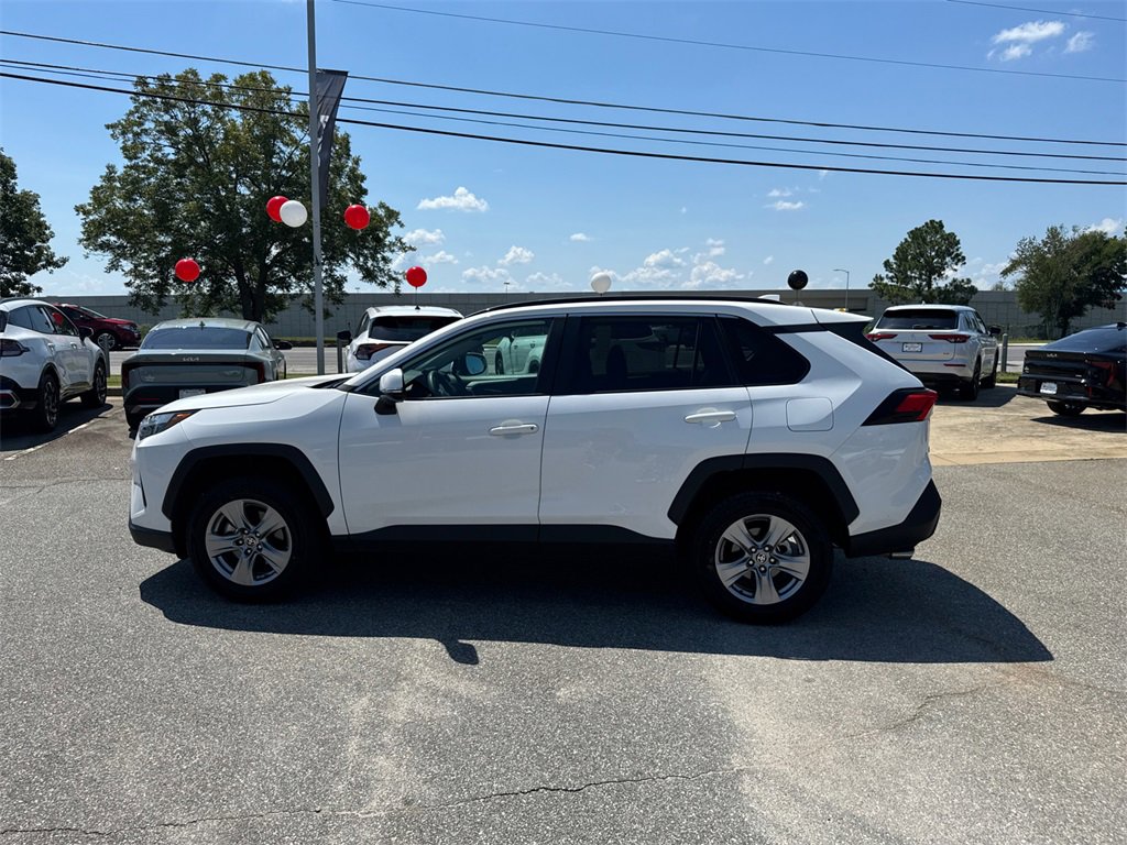 Used 2022 Toyota RAV4 XLE image 6