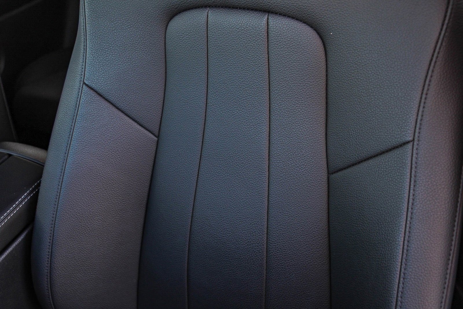 Certified 2025 Mercedes-Benz GLB 250 4MATIC image 23