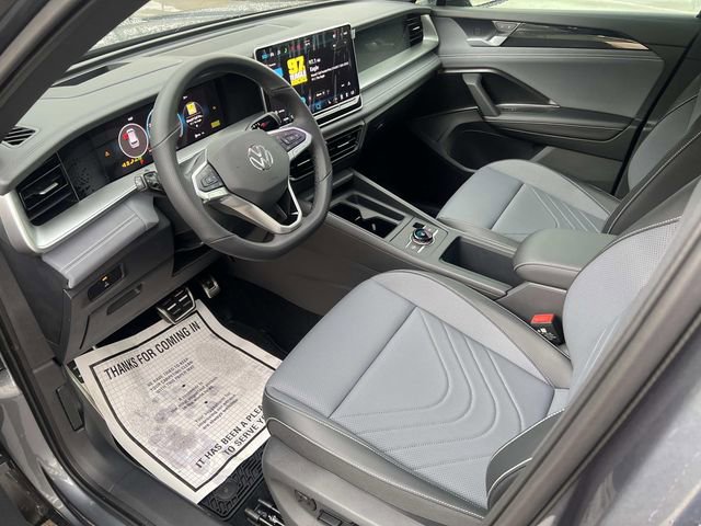 New 2026 Volkswagen Tiguan SE R-Line image 12