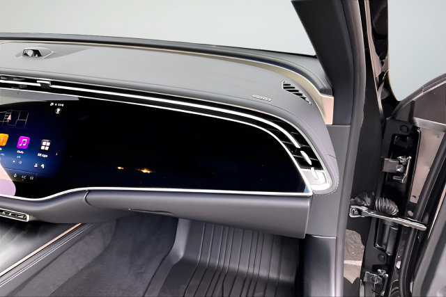 Used 2025 Mercedes-Benz E 350 Sedan image 20