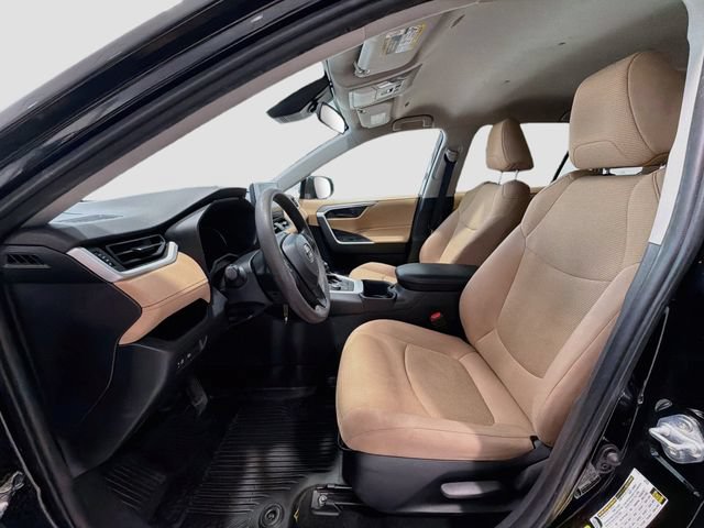 Certified 2023 Toyota RAV4 LE AWD/4WD image 17