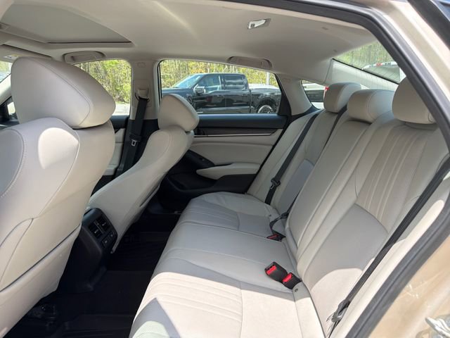Used 2018 Honda Accord Touring image 10