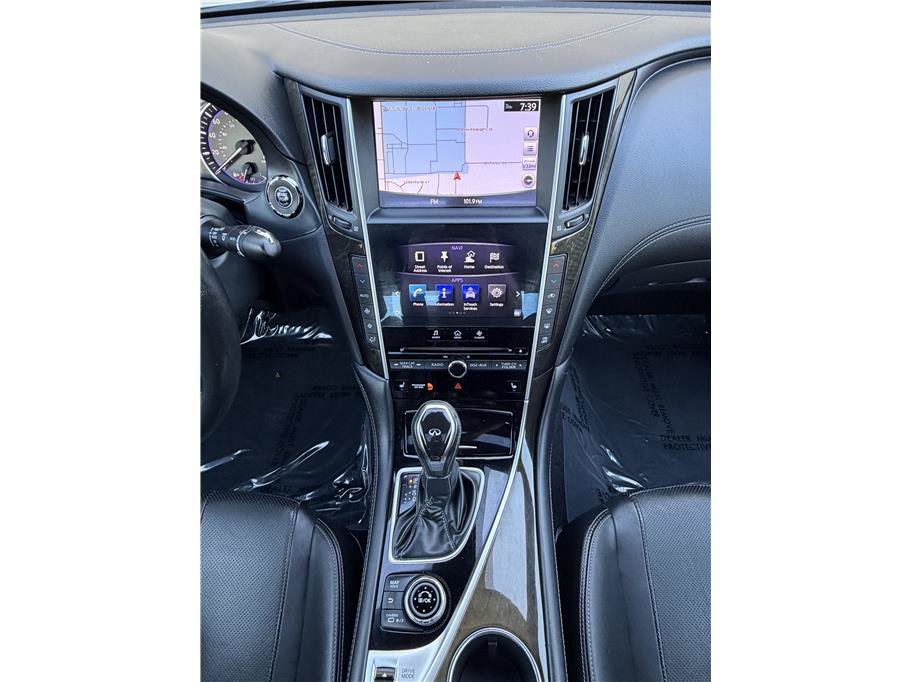 Used 2017 INFINITI Q60 3.0t w/ Premium Plus Package 3.0T RWD image 35