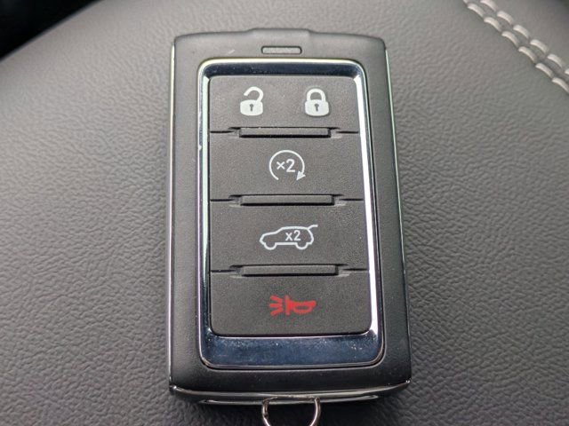 New 2025 Jeep Grand Cherokee Altitude image 22