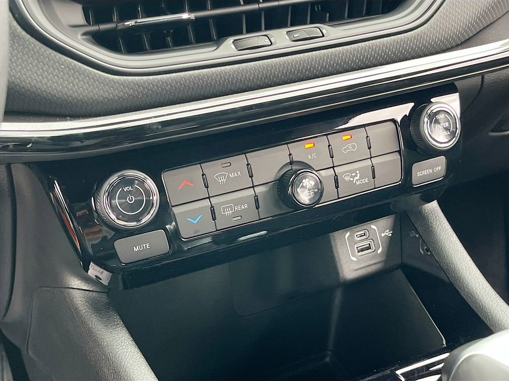 New 2026 Jeep Compass Latitude image 15