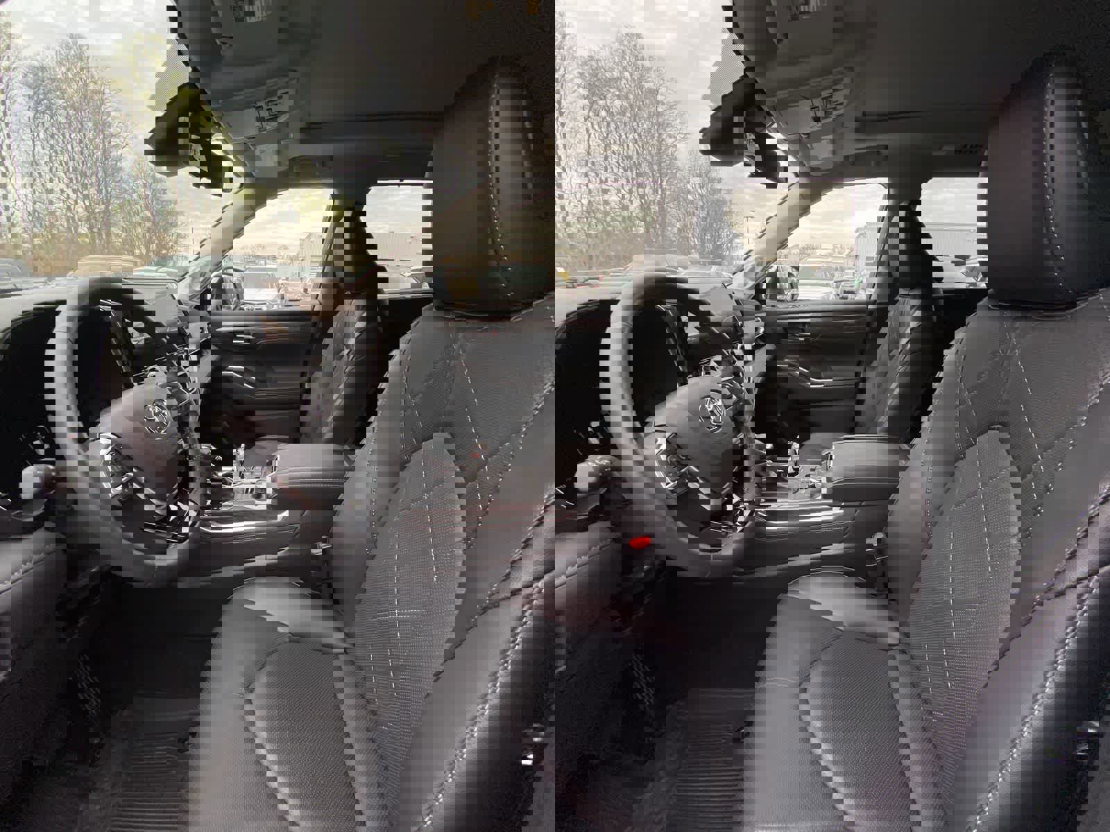 Certified 2025 Toyota Highlander Platinum image 17