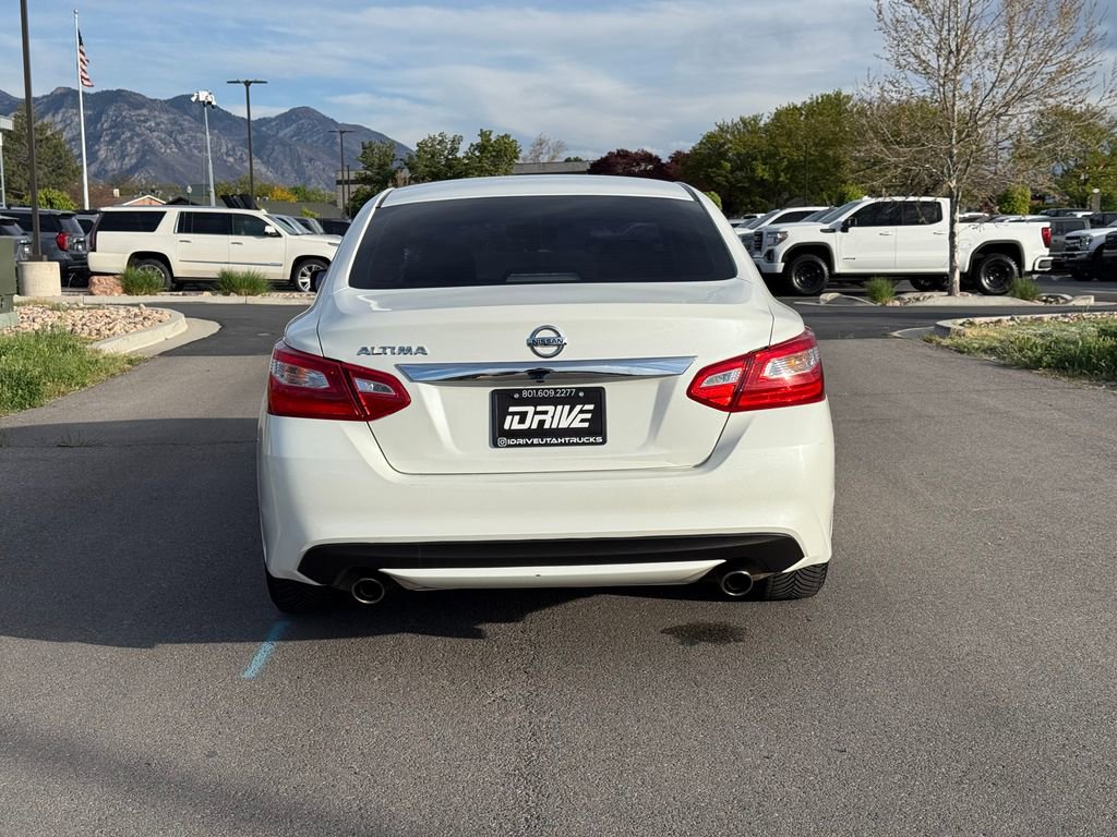 Used 2016 Nissan Altima 2.5 S w/ Power Driver Seat Package FWD image 11