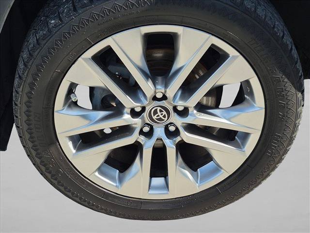 Used 2021 Toyota RAV4 Limited FWD image 21
