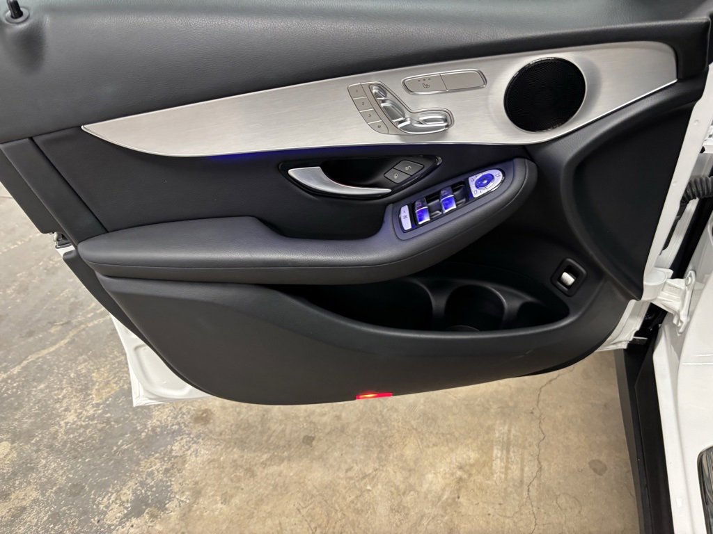 Used 2022 Mercedes-Benz GLC 300 image 18