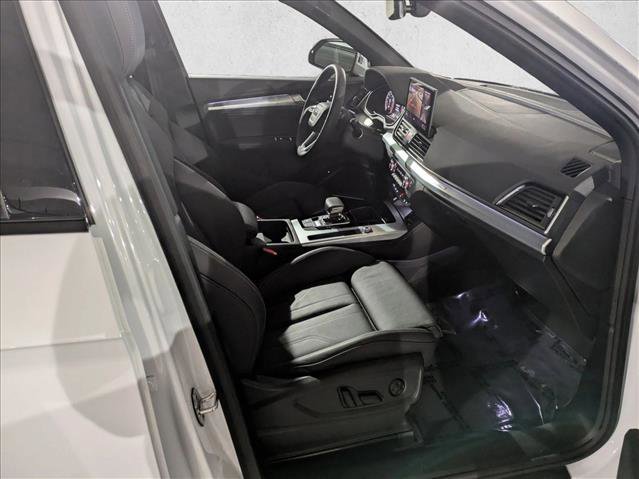 Certified 2025 Audi Q5 2.0T Premium Plus image 22