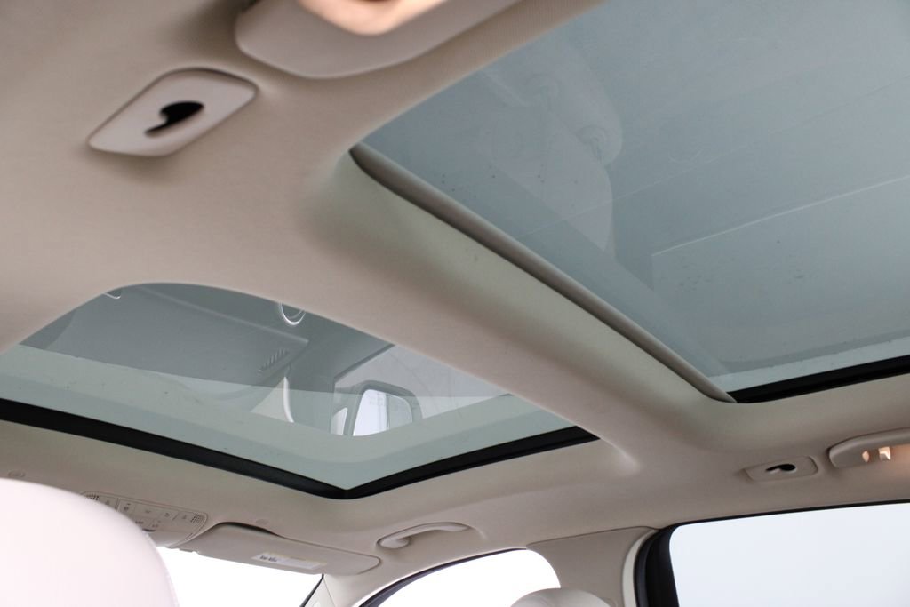 Used 2022 Mercedes-Benz GLC 300 GLC 300 image 21