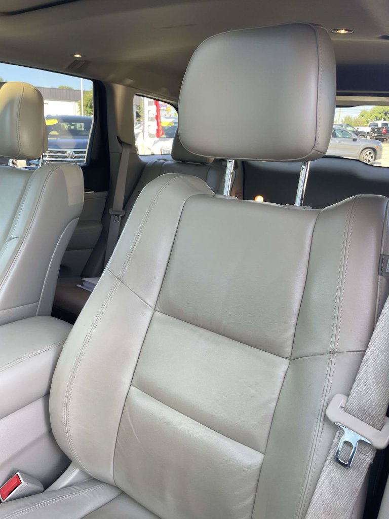 Used 2019 Jeep Grand Cherokee Limited AWD/4WD image 19