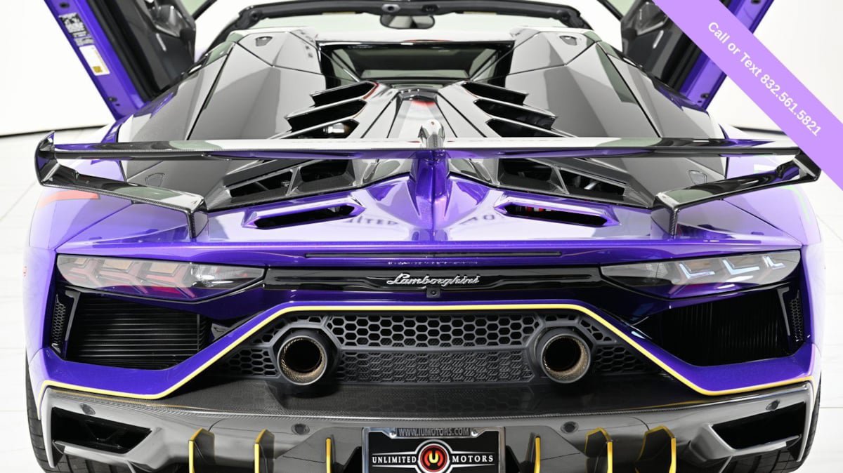 Used 2021 Lamborghini Aventador SVJ AWD/4WD image 17
