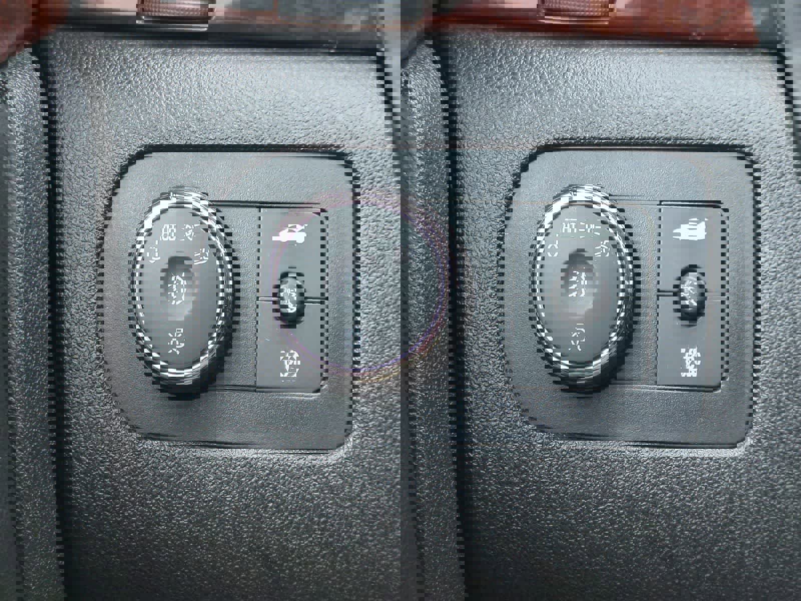 Used 2010 Chevrolet Impala LT w/ Luxury Edition Package image 29