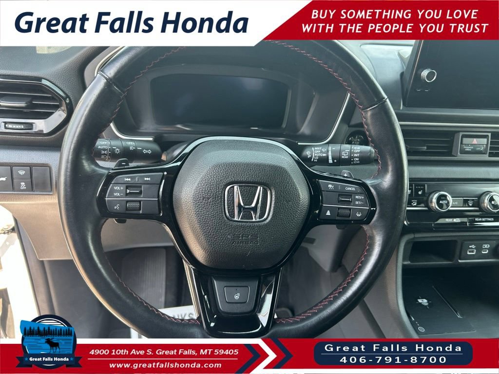 Used 2025 Honda Pilot Black Edition image 14