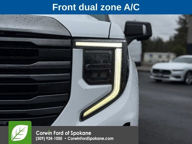 Used 2022 GMC Sierra 1500 AT4 w/ AT4 Premium Package AWD/4WD image 8