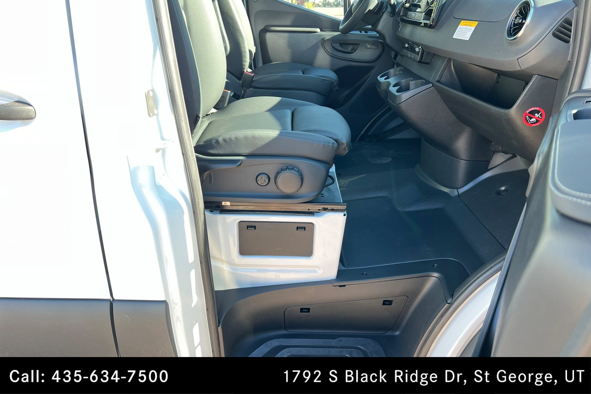 Used 2026 Mercedes-Benz Sprinter 2500 image 19