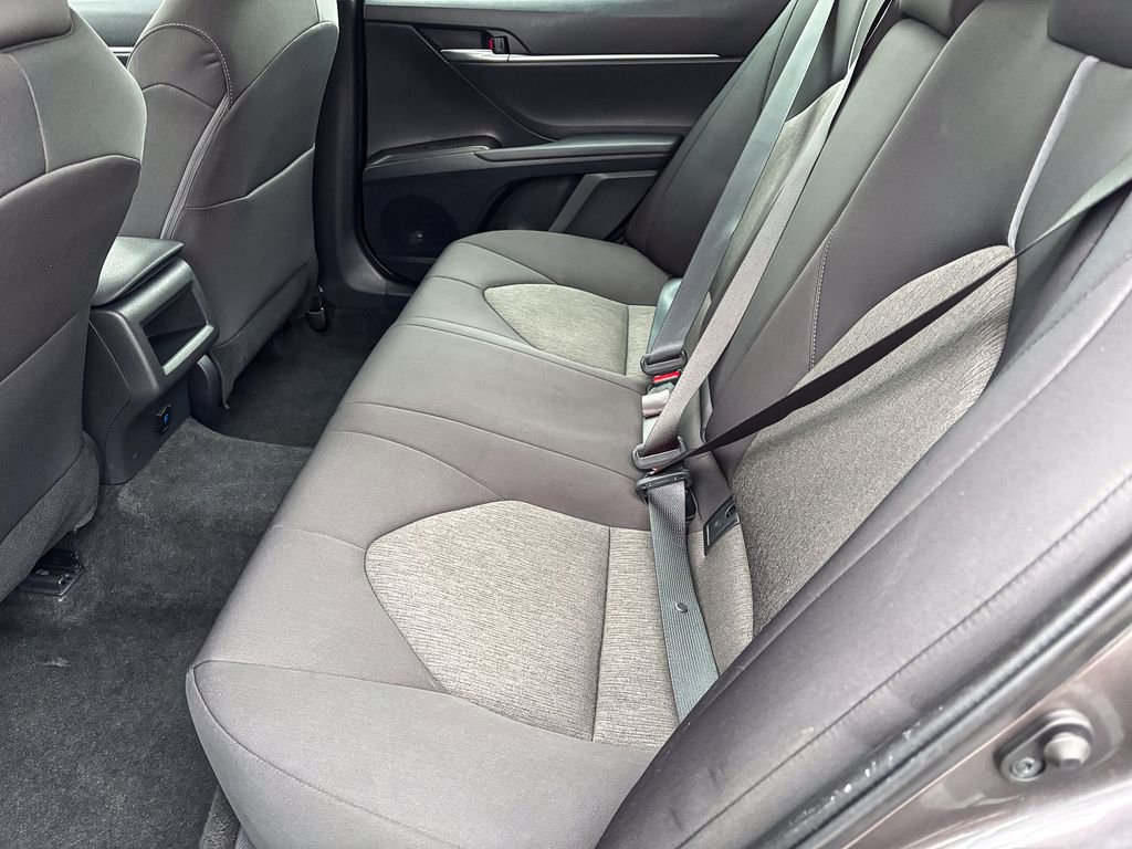 Used 2022 Toyota Camry LE image 41