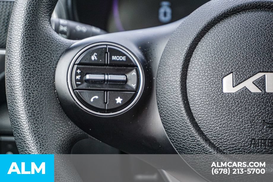 Used 2025 Kia Soul LX w/ LX Technology Package FWD image 29