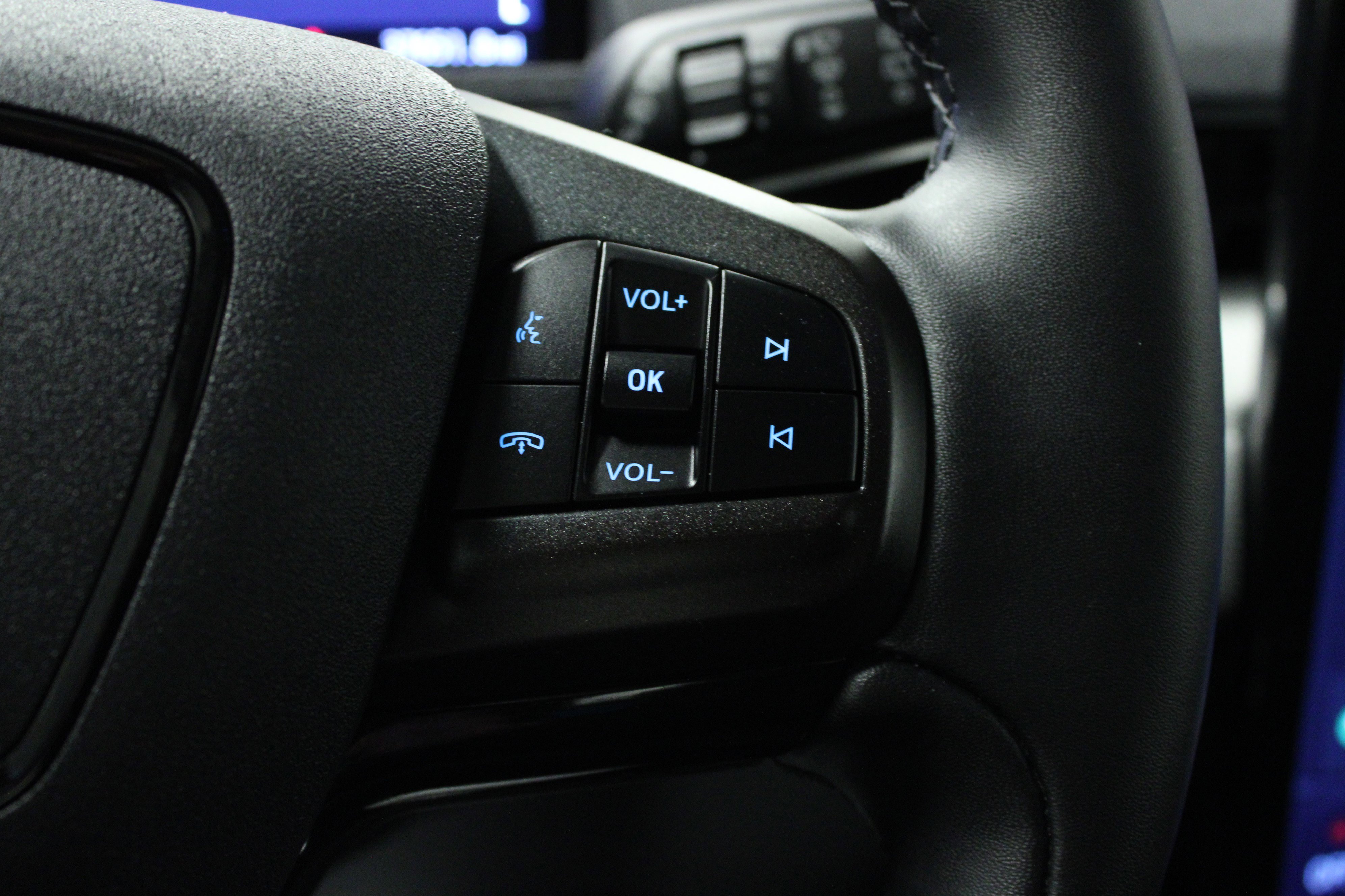 Used 2022 Ford Mustang Mach-E Select image 21