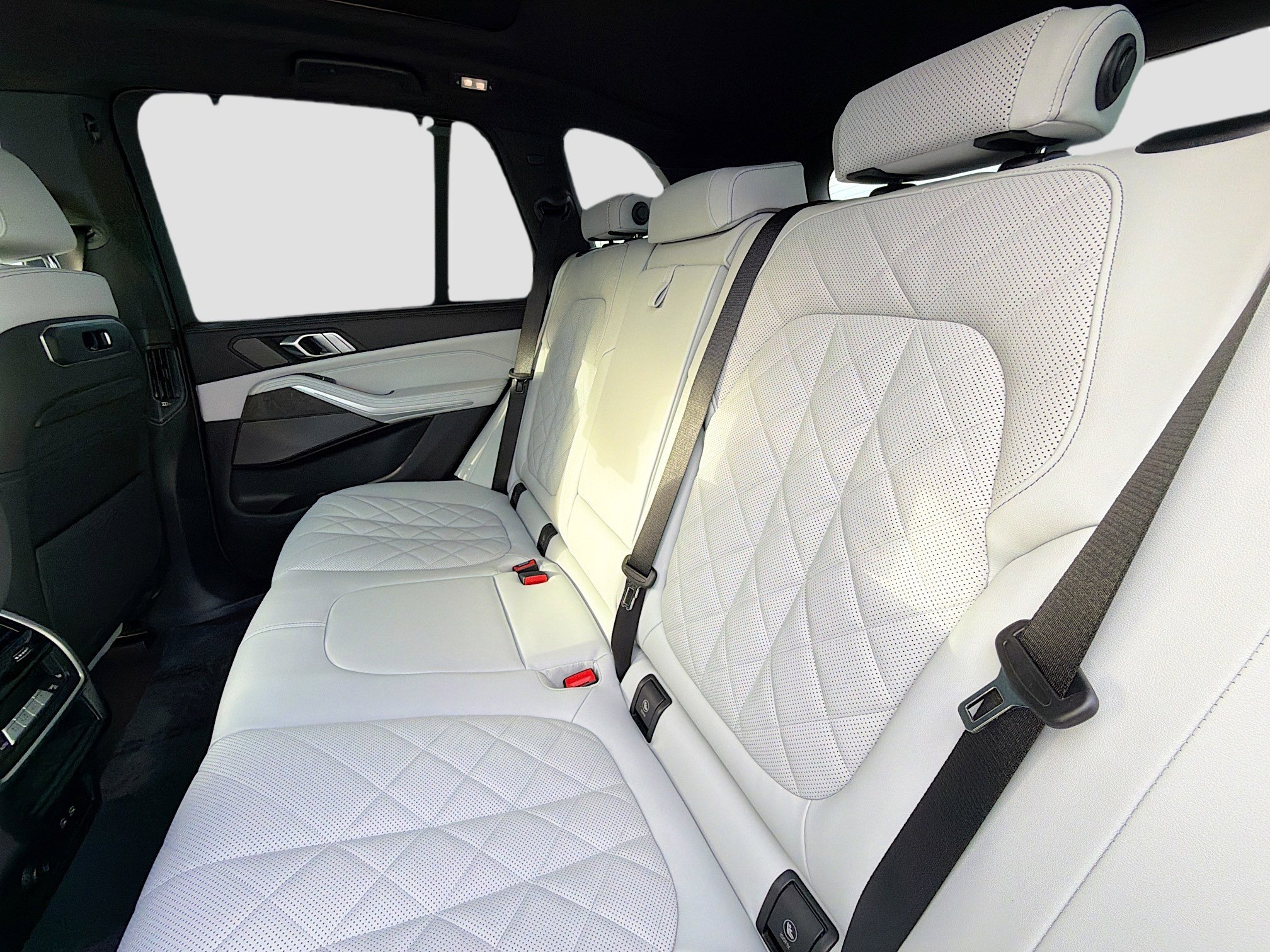 New 2026 BMW X5 xDrive50e w/ Executive Package image 21