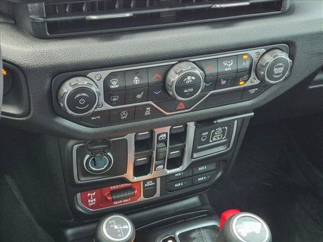 Used 2025 Jeep Wrangler Unlimited Sport AWD/4WD image 14