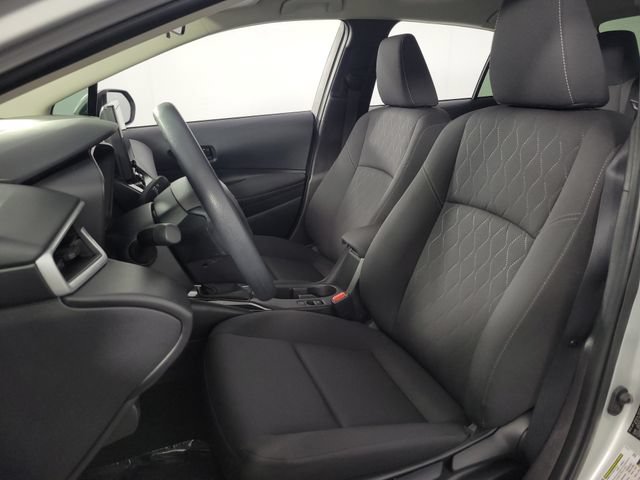 Used 2025 Toyota Corolla LE FWD image 12