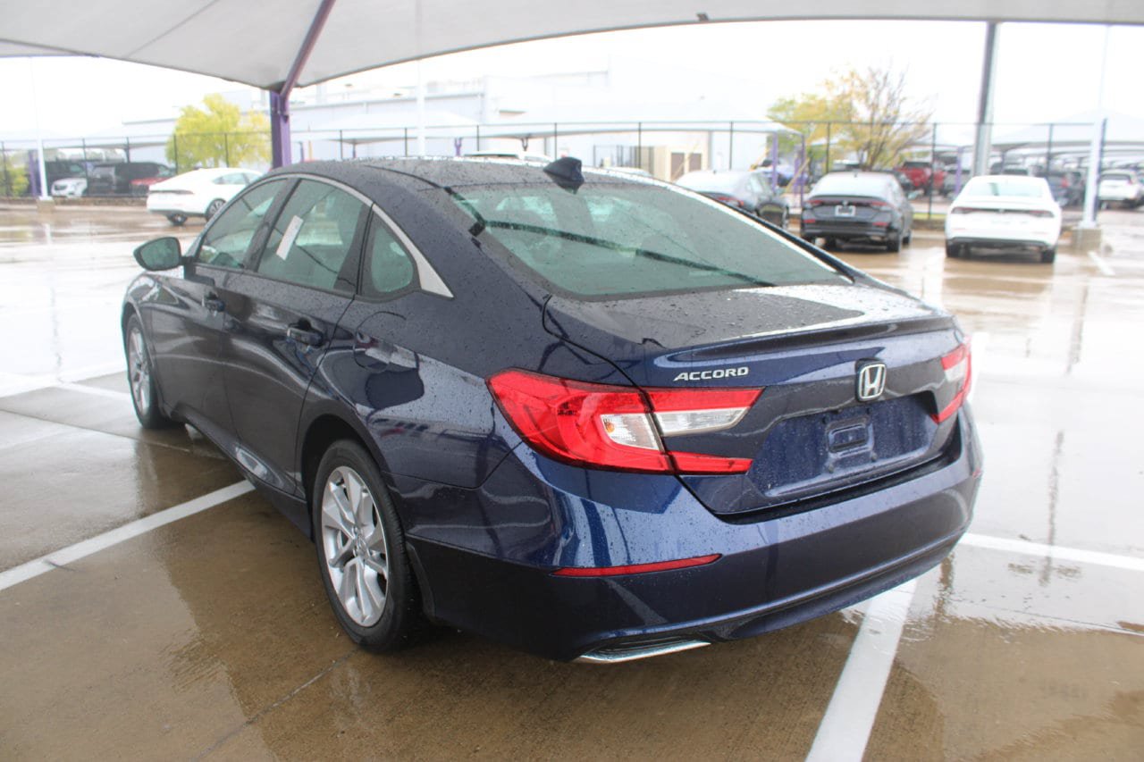 Used 2019 Honda Accord LX image 3