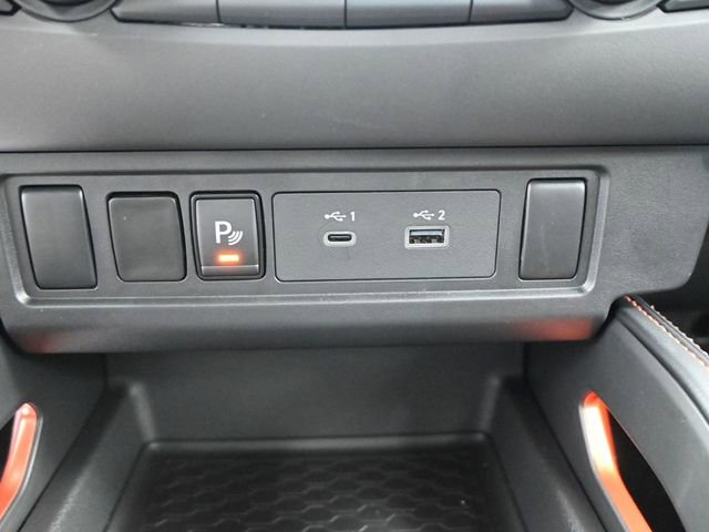 Used 2025 Nissan Frontier PRO-4X image 14