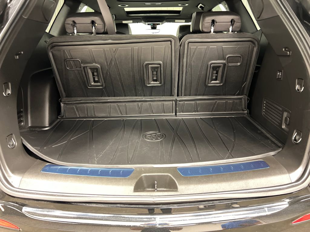 Used 2023 Buick Enclave Avenir w/ Avenir Technology Package AWD/4WD image 14