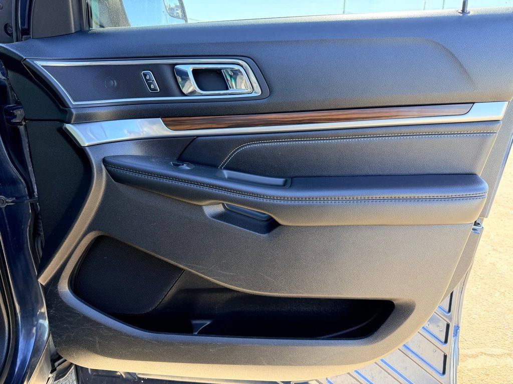 Used 2016 Ford Explorer Limited AWD/4WD image 21