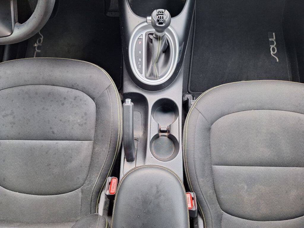 Used 2016 Kia Soul + FWD image 30